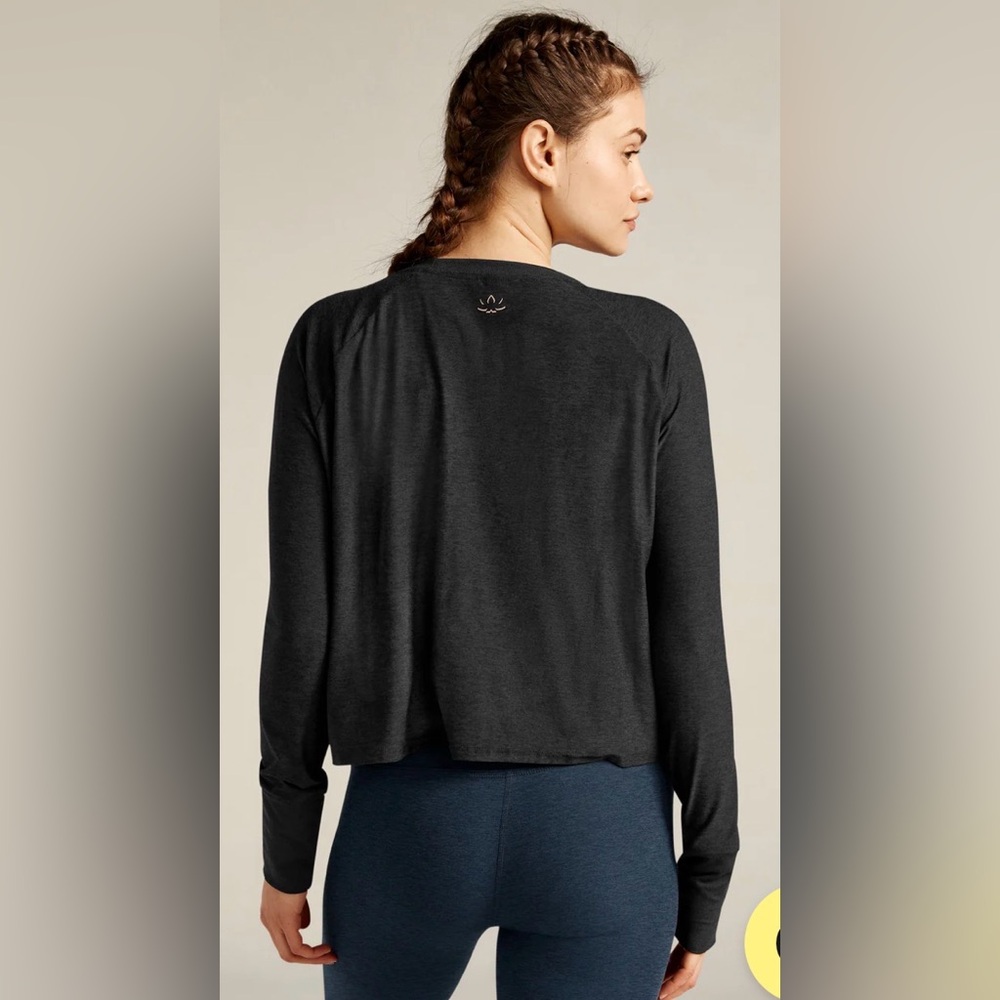 NWT Featherweight Daydreamer Pullover